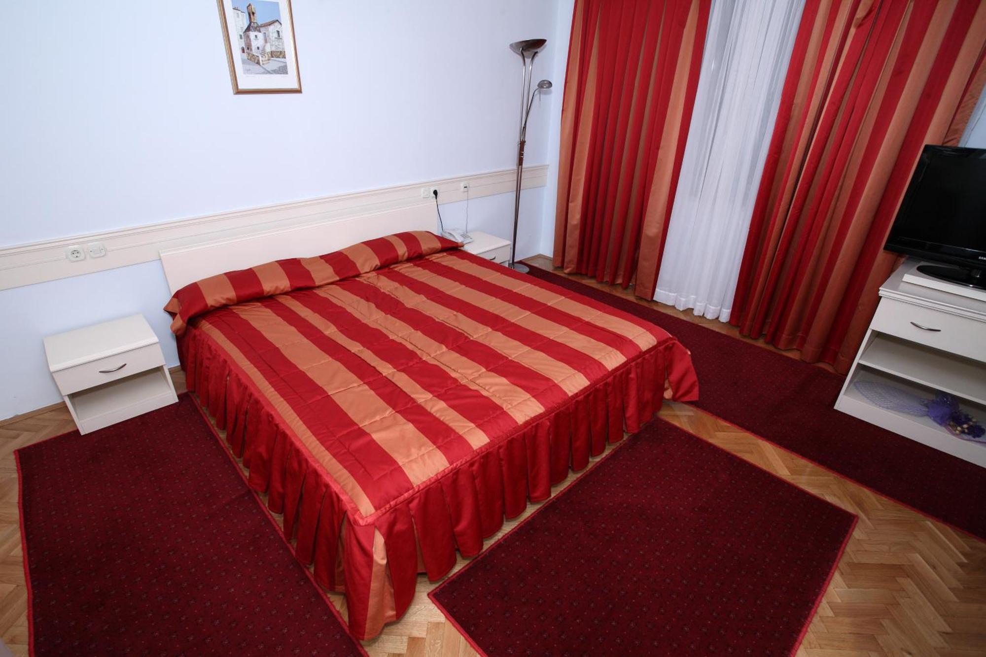 Hotel Narona Metković Buitenkant foto